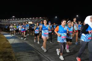 BIB: 15072, 1553, 1516, 140
                            <button type="button" onclick="openModal(22824041)" class="btn btn-primary btn-sm float-right btn-popup" data-toggle="modal" data-target=".modal-high-quality">
                        <i class="fas fa-shopping-cart"></i> Add to Cart
                    </button>
                                            <button type="button" onclick="isThisMe(22824041, true)" class="btn btn-success btn-sm float-right btn-popup btn-isme hidden" data-toggle="tooltip" data-placement="bottom" title="นี่คือรูปของคุณใช่ไหม คลิกที่นี่เพื่อเอาเข้าอัลบั้ม">
                        <i class="fas fa-plus"></i> Add to album
                    </button>
                    <button type="button" onclick="isThisMe(22824041, false)" class="btn btn-warning btn-sm float-right btn-popup btn-isnotme hidden">
                        <i class="fas fa-ban"></i> Remove from album
                    </button>